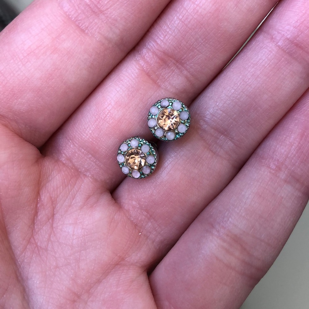 FREE W PURCH Stud Earrings
